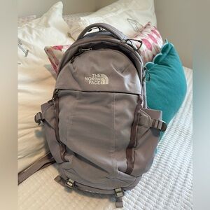 Women’s north face recon backpack